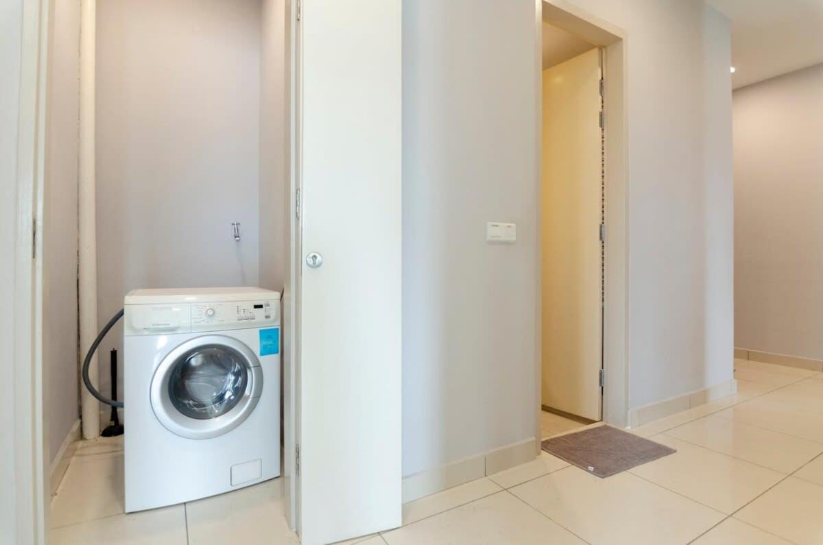 Lux 3Br Suite Puteri Harbour Near Legoland & Hello Kitty Nusajaya  Luaran gambar