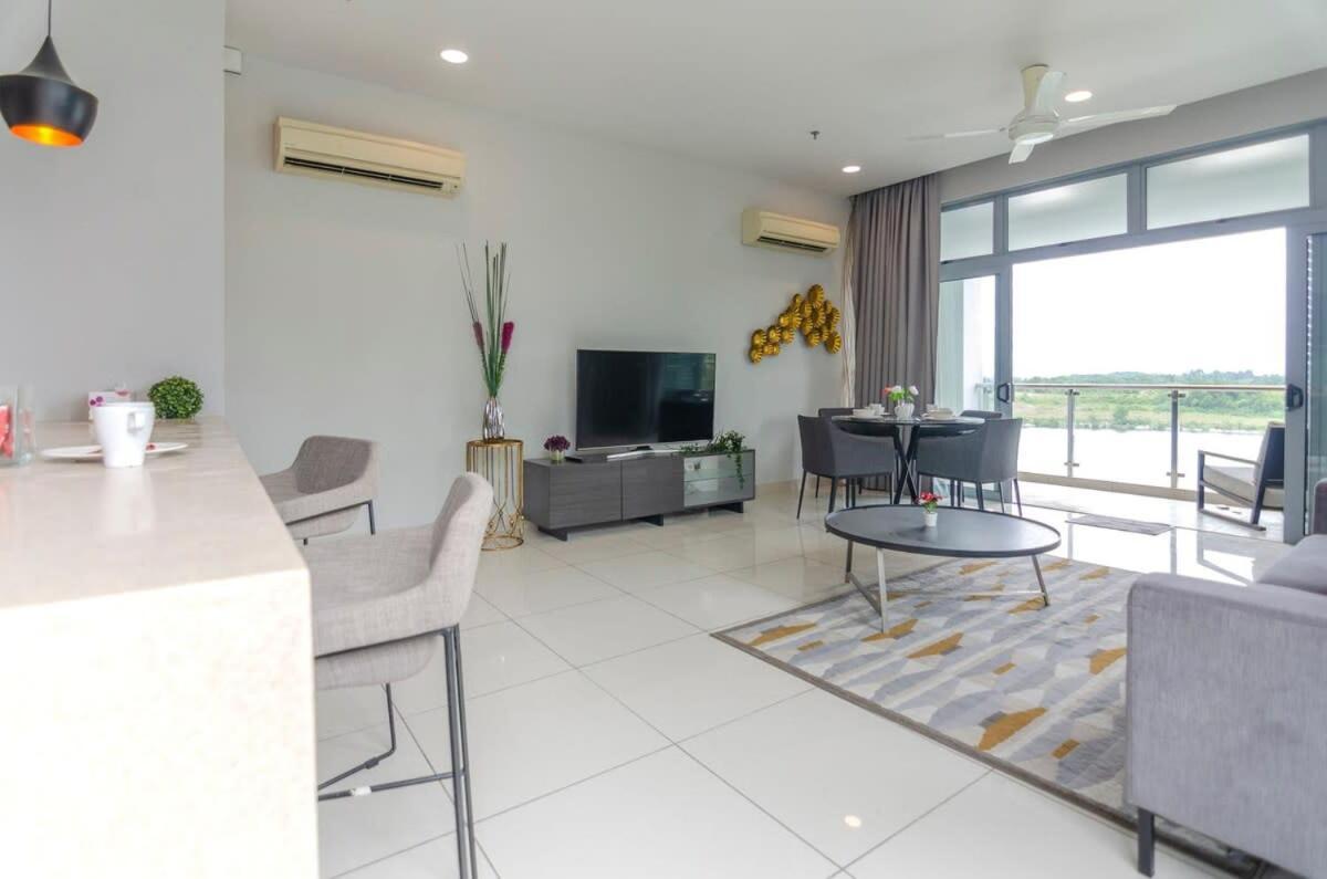 Lux 3Br Suite Puteri Harbour Near Legoland & Hello Kitty Nusajaya  Luaran gambar