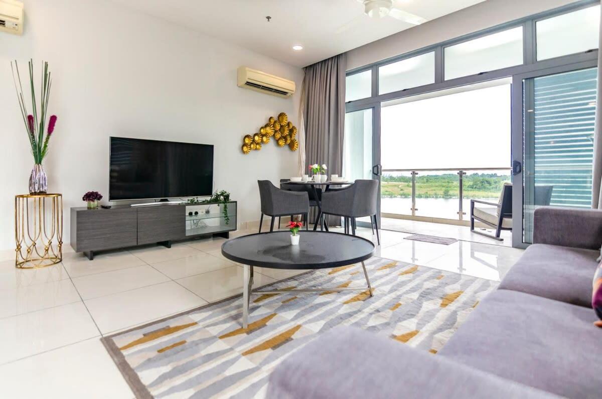 Lux 3Br Suite Puteri Harbour Near Legoland & Hello Kitty Nusajaya  Luaran gambar
