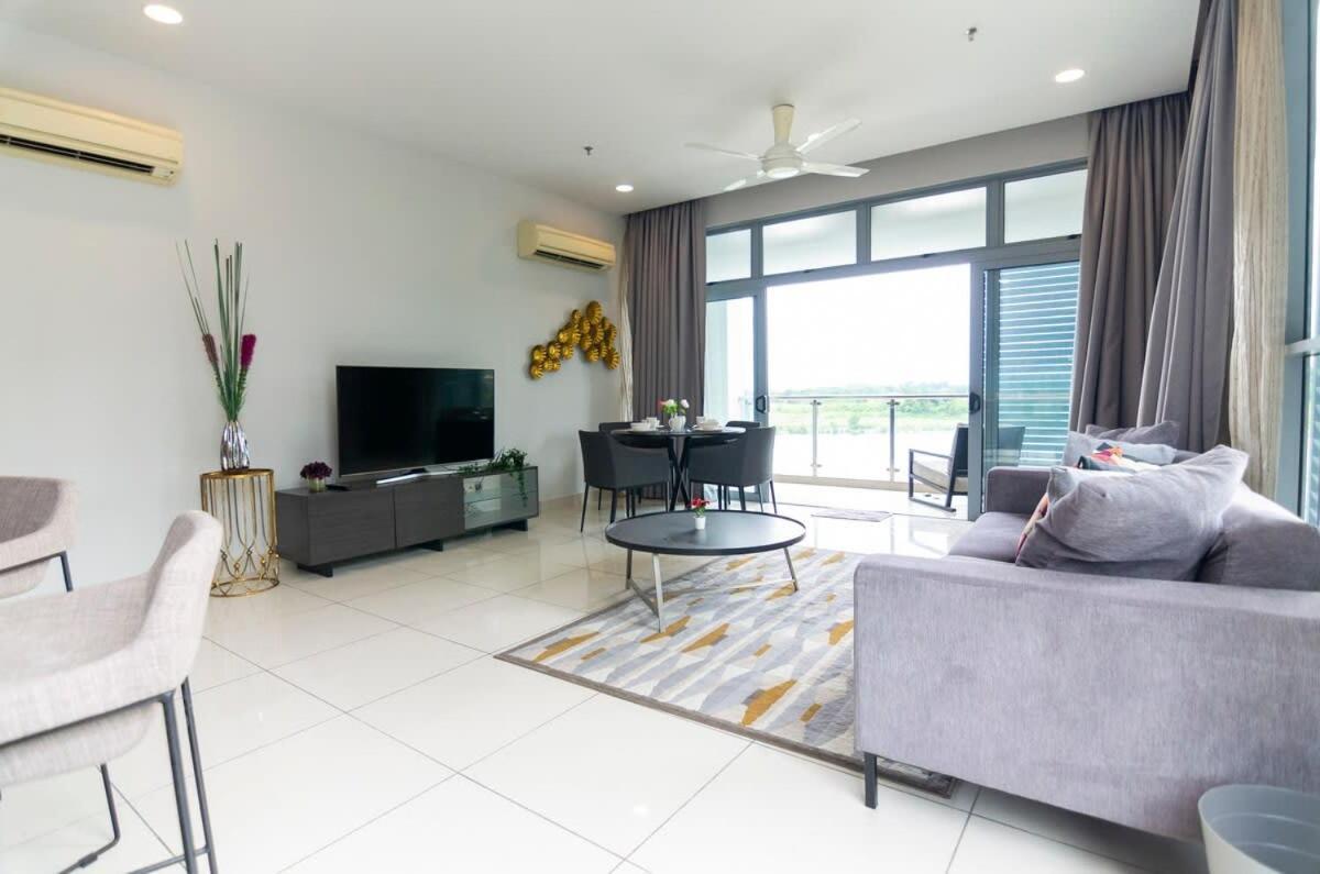 Lux 3Br Suite Puteri Harbour Near Legoland & Hello Kitty Nusajaya  Luaran gambar