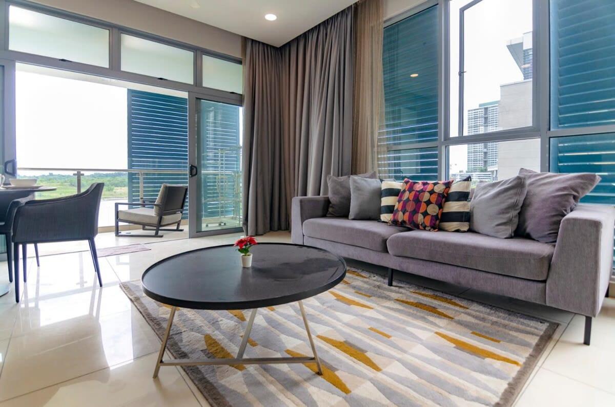 Lux 3Br Suite Puteri Harbour Near Legoland & Hello Kitty Nusajaya  Luaran gambar